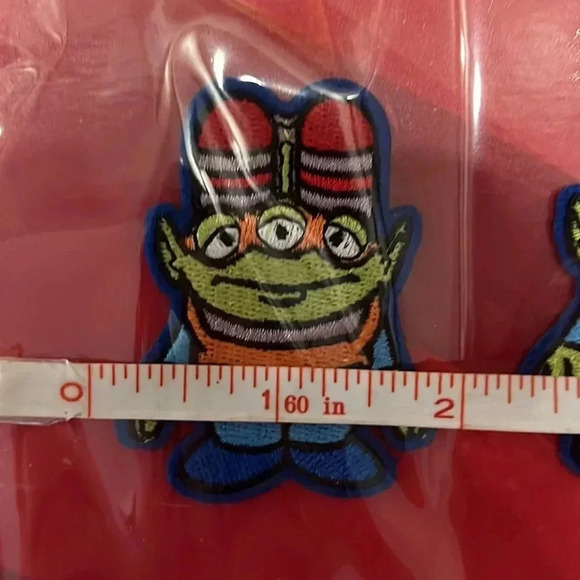 New Balance runDisney 2017 Toy Story Aliens Shoe Lace Clips - Picture 9 of 10